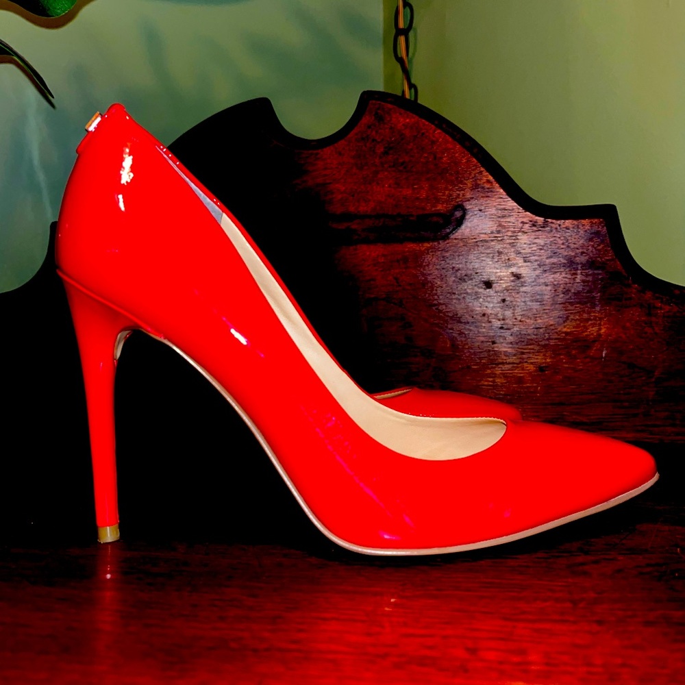 Fire Engine Red Ivanka Trump Kayden Pump size 7.5